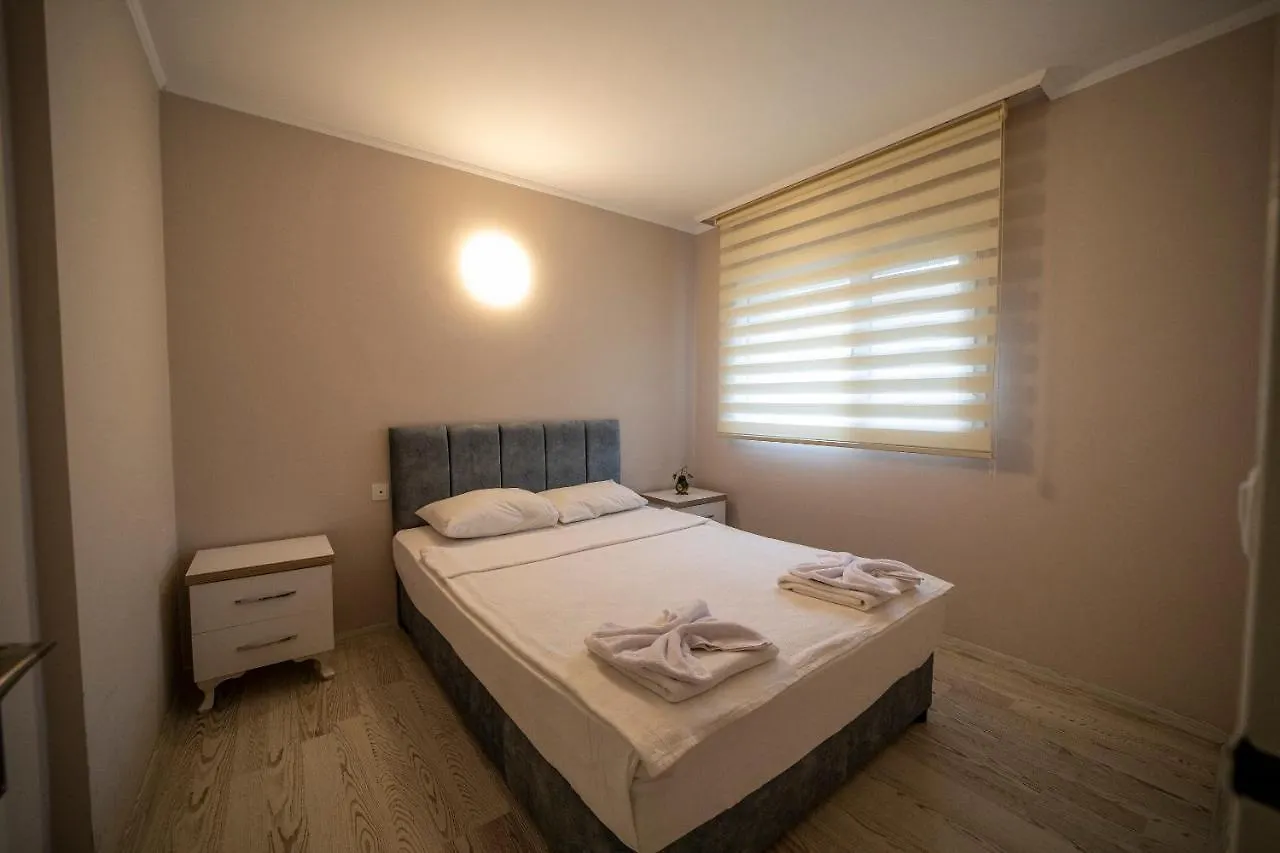 Silver Tower Residence Kuşadası 2*,